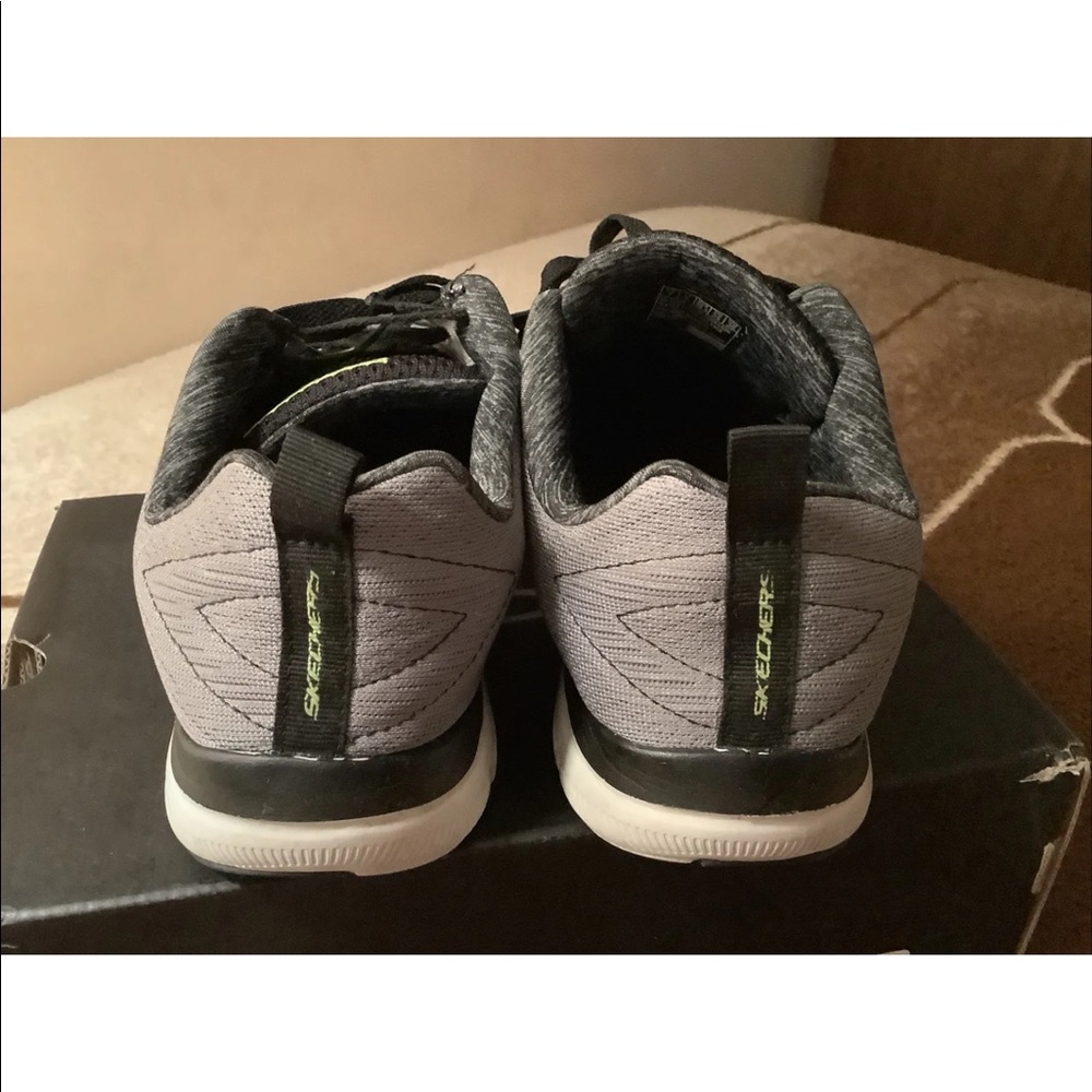Skechers dual lite memory foam sneakers size 7 - Picture 3 of 6